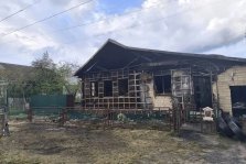 выкса.рф, На улице Лесной сгорели дом и гараж: пострадал человек